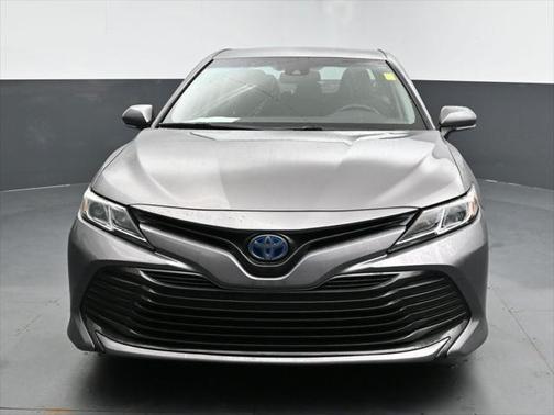 2019 Toyota Camry Hybrid LE