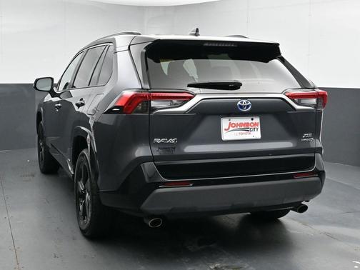 2021 Toyota RAV4 Hybrid SE