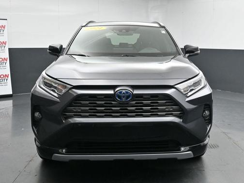 2021 Toyota RAV4 Hybrid SE