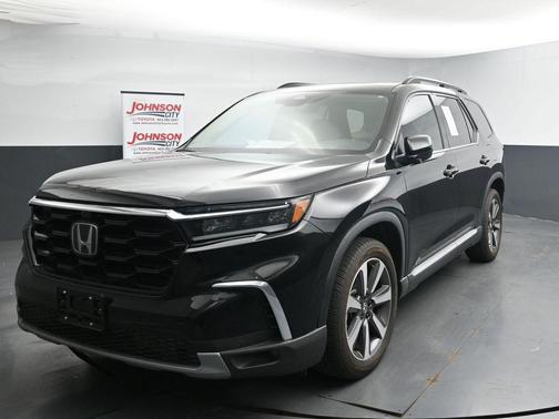 Crystal Black Pearl 2023 Honda Pilot AWD Elite