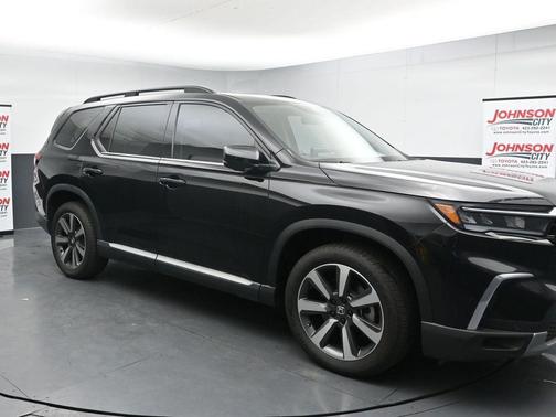 Crystal Black Pearl 2023 Honda Pilot AWD Elite