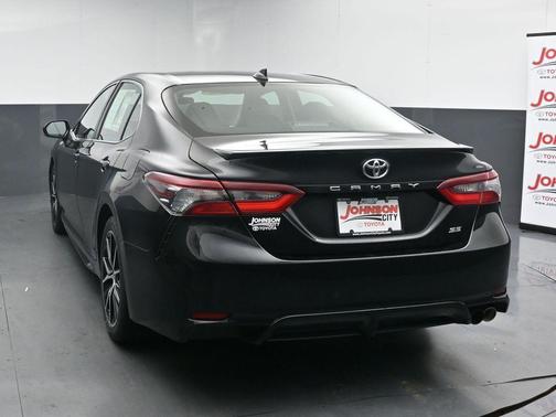 Midnight Black Metallic 2024 Toyota Camry SE