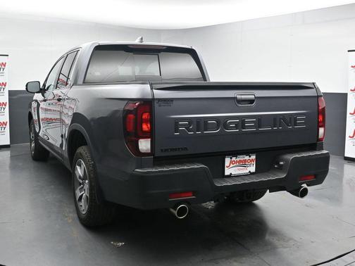 Modern Steel Metallic 2024 Honda Ridgeline RTL