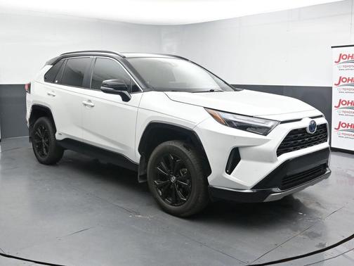 Wind Chill Pearl/Midnight Black Metallic 2024 Toyota RAV4 Hybrid SE