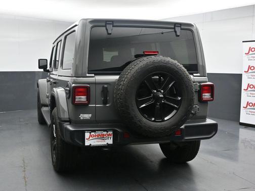 Sting-Gray Clearcoat 2021 Jeep Wrangler Unlimited Sahara