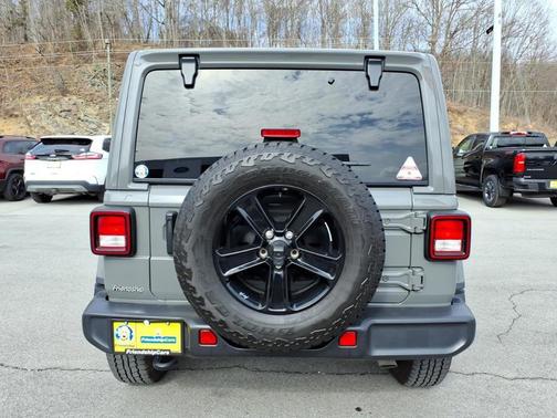 2021 Jeep Wrangler Unlimited Sahara