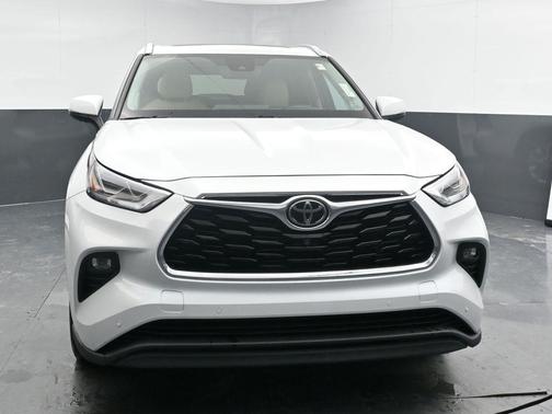 2022 Toyota Highlander Limited