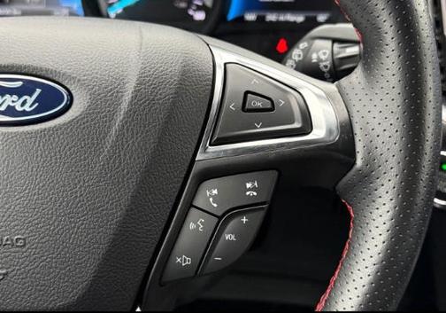 Star White Metallic Tri-Coat 2024 Ford Edge ST Line