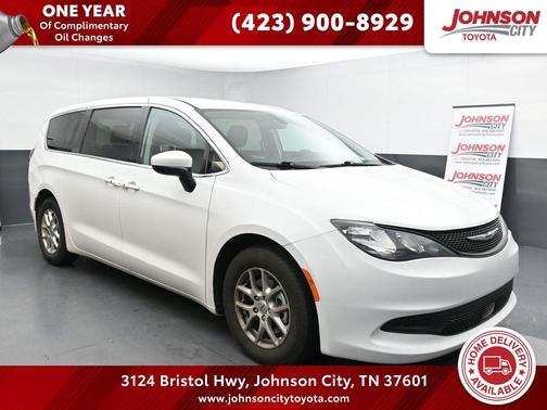 2022 Chrysler Voyager LX