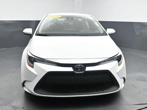 White 2022 Toyota Corolla LE