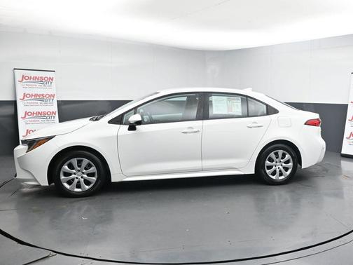 White 2022 Toyota Corolla LE