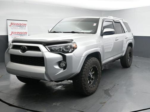 Classic Silver Metallic 2016 Toyota 4Runner SR5