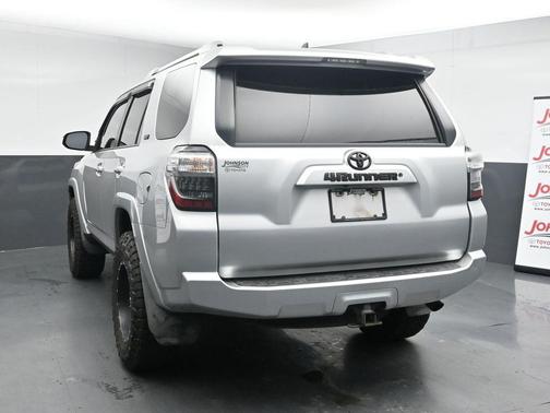 Classic Silver Metallic 2016 Toyota 4Runner SR5