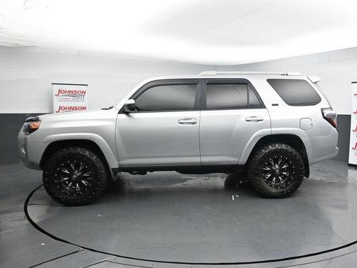 Classic Silver Metallic 2016 Toyota 4Runner SR5