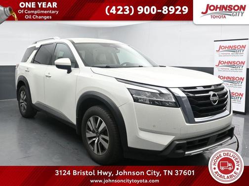 Pearl White Tricoat 2023 Nissan Pathfinder SL 4WD