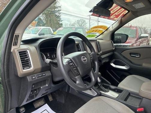 2022 Nissan Frontier SV