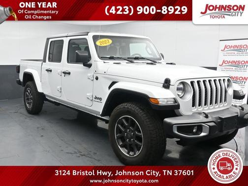 Bright White Clearcoat 2023 Jeep Gladiator Overland