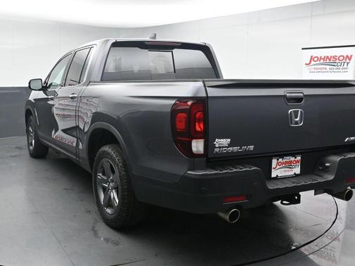 Modern Steel Metallic 2023 Honda Ridgeline RTL-E