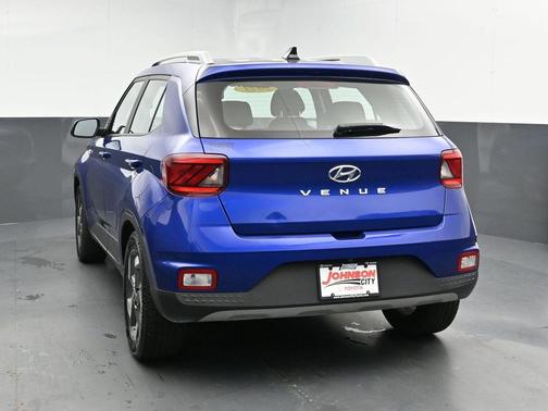 2021 Hyundai VENUE SEL
