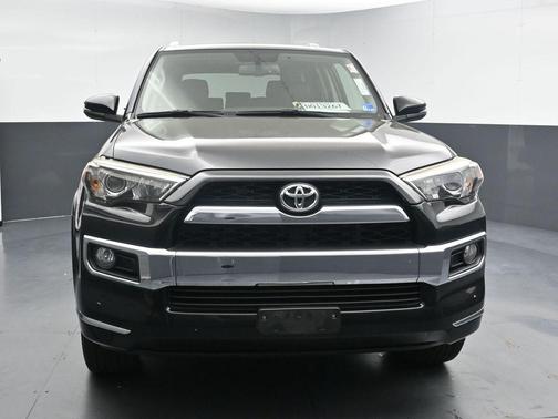 Midnight Black Metallic 2018 Toyota 4Runner Limited