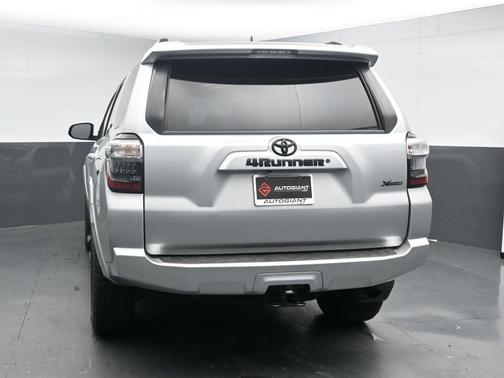 Classic Silver Metallic 2019 Toyota 4Runner SR5 Premium