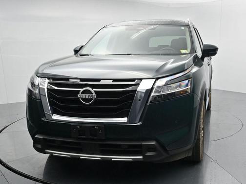Obsidian Green Pearl 2023 Nissan Pathfinder Platinum 4WD