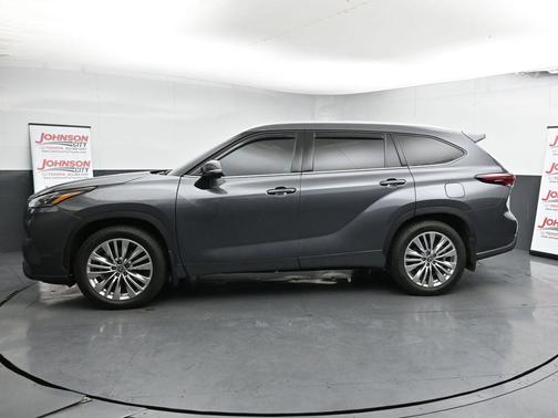 2025 Toyota Highlander Platinum