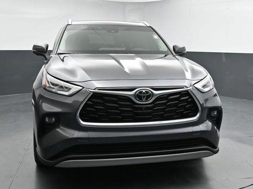 2025 Toyota Highlander Platinum