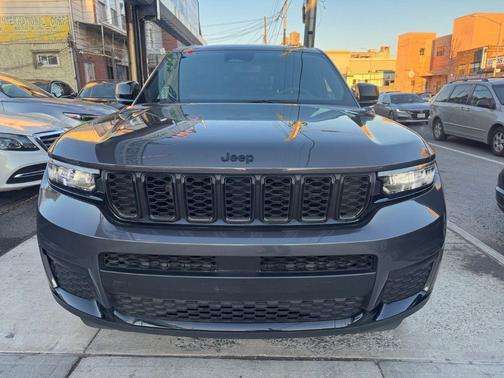 Baltic Gray Metallic Clearcoat 2024 Jeep Grand Cherokee L Altitude