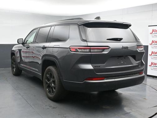Baltic Gray Metallic Clearcoat 2024 Jeep Grand Cherokee L Altitude