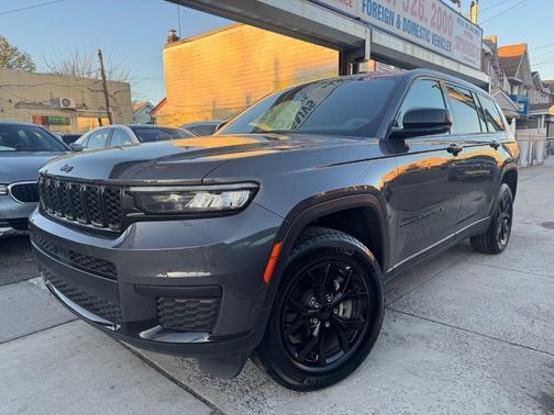 Baltic Gray Metallic Clearcoat 2024 Jeep Grand Cherokee L Altitude