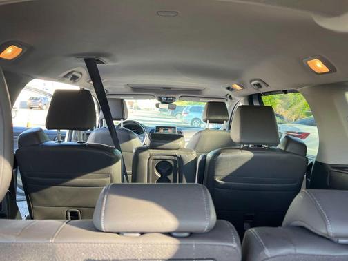 Lunar Silver Metallic 2024 Honda Odyssey EX-L