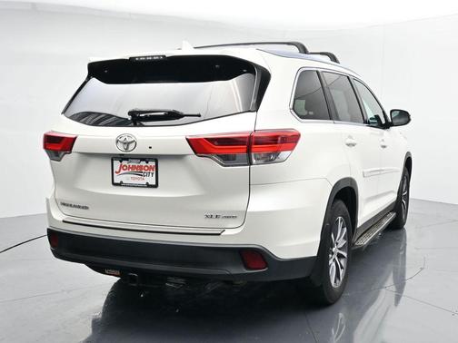 Blizzard Pearl 2019 Toyota Highlander XLE