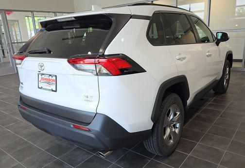 Ice Cap 2023 Toyota RAV4 XLE