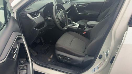 Ice Cap 2023 Toyota RAV4 XLE