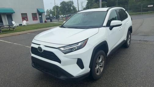 Ice Cap 2023 Toyota RAV4 XLE
