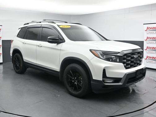 Platinum White Pearl 2022 Honda Passport AWD TrailSport