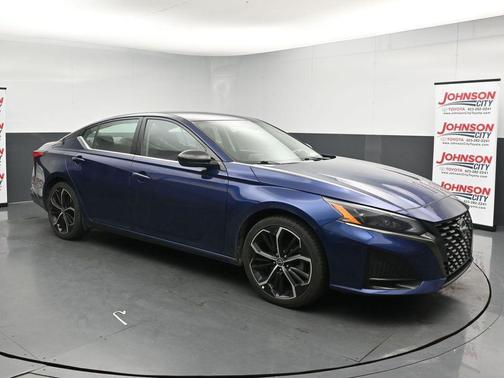 Deep Blue Pearl 2024 Nissan Altima SR FWD