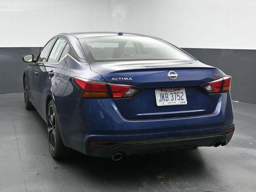 Deep Blue Pearl 2024 Nissan Altima SR FWD