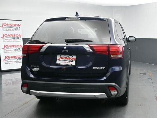2017 Mitsubishi Outlander ES