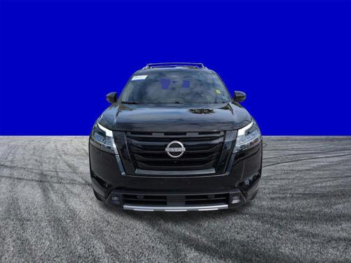 Super Black 2023 Nissan Pathfinder Platinum 4WD
