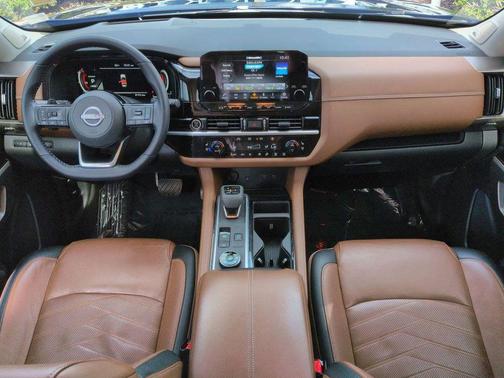 Super Black 2023 Nissan Pathfinder Platinum 4WD