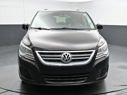 2014 Volkswagen Routan SE