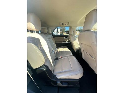 Oxford White 2024 Ford Explorer XLT