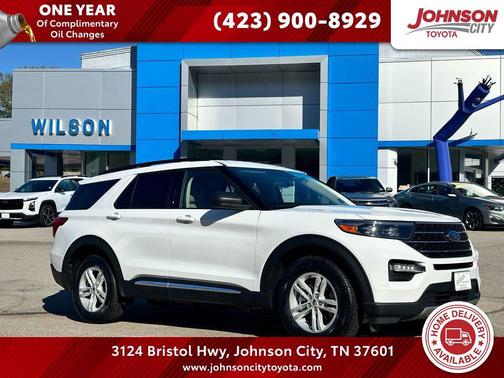 Oxford White 2024 Ford Explorer XLT