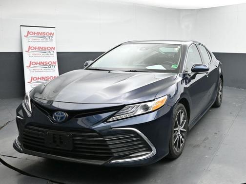 2021 Toyota Camry Hybrid XLE