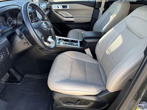 Forged Green Metallic 2023 Ford Explorer Limited