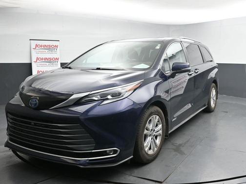 2021 Toyota Sienna Platinum 7 Passenger