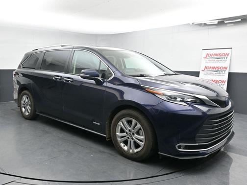 2021 Toyota Sienna Platinum 7 Passenger
