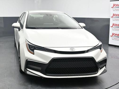 White 2020 Toyota Corolla SE